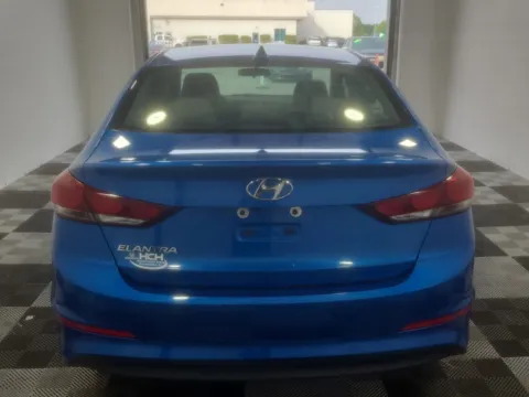 More photos of 2018 Hyundai Elantra SEL at Auto Boutique Ohio, OH