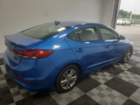 More photos of 2018 Hyundai Elantra SEL at Auto Boutique Ohio, OH