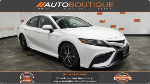 White 2022 Toyota Camry SE for sale in Columbus, OH