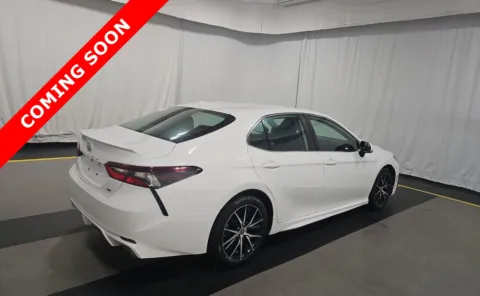 More photos of 2022 Toyota Camry SE at Auto Boutique Ohio, OH