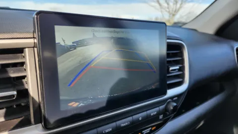 More photos of 2021 Hyundai Venue SE at Auto Boutique Ohio, OH