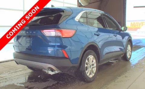 More photos of 2022 Ford Escape SE Hybrid at Auto Boutique Ohio, OH