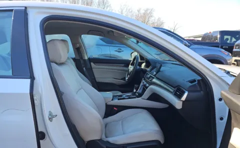 More photos of 2020 Honda Accord Sedan LX at Auto Boutique Ohio, OH