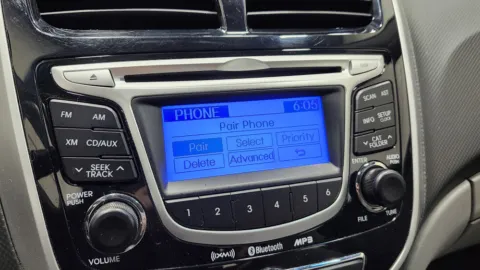 More photos of 2013 Hyundai Accent SE at Auto Boutique Ohio, OH