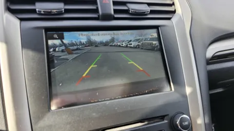 More photos of 2016 Ford Fusion SE at Auto Boutique Ohio, OH