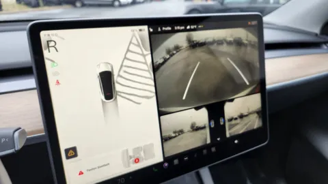 More photos of 2023 Tesla Model Y Long Range at Auto Boutique Ohio, OH