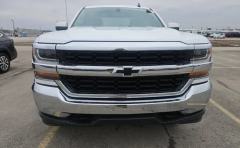 Another view of 2018 Chevrolet Silverado 1500 LT for sale in Columbus, OH at Auto Boutique Ohio