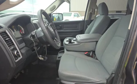 More photos of 2017 Ram 1500 Express at Auto Boutique Ohio, OH