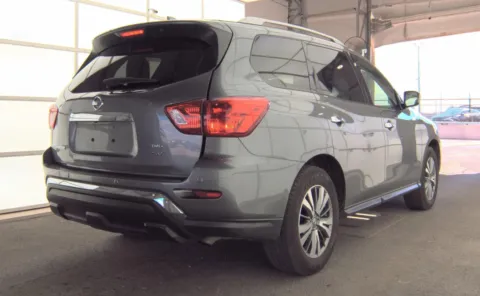 More photos of 2020 Nissan Pathfinder SV at Auto Boutique Ohio, OH