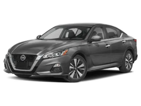 Black 2022 Nissan Altima 2.5 SV for sale in Columbus, OH