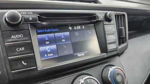 More photos of 2016 Toyota RAV4 LE at Auto Boutique Ohio, OH