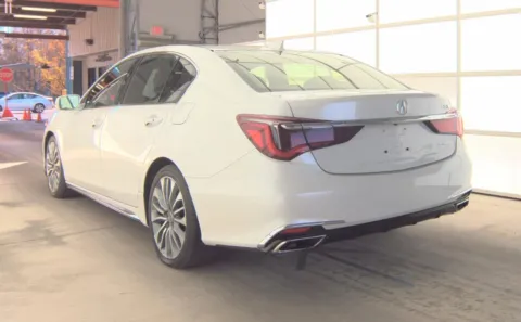 More photos of 2018 Acura RLX w/Technology Pkg at Auto Boutique Ohio, OH
