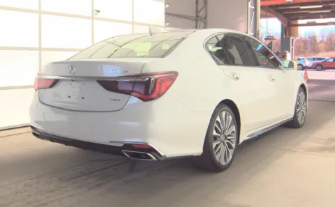 More photos of 2018 Acura RLX w/Technology Pkg at Auto Boutique Ohio, OH