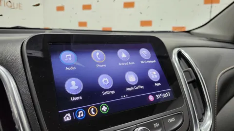 More photos of 2019 Chevrolet Equinox Premier at Auto Boutique Ohio, OH