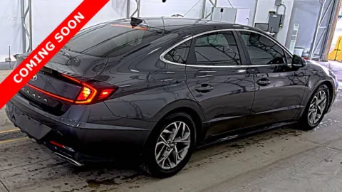 More photos of 2021 Hyundai Sonata SEL at Auto Boutique Ohio, OH