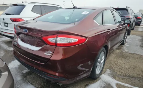 More photos of 2016 Ford Fusion SE at Auto Boutique Ohio, OH