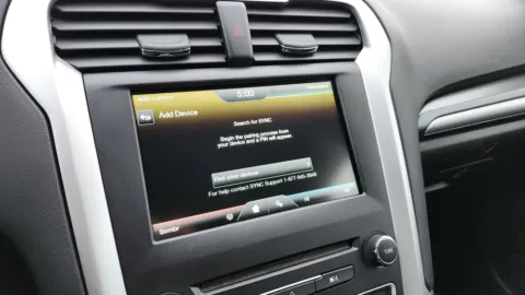 More photos of 2016 Ford Fusion SE at Auto Boutique Ohio, OH