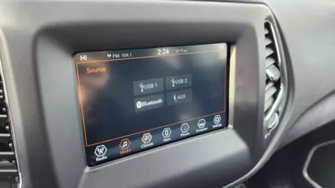 More photos of 2021 Jeep Compass Latitude at Auto Boutique Ohio, OH