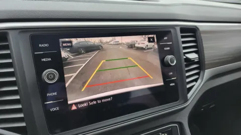 More photos of 2021 Volkswagen Atlas 3.6L V6 SE w/Technology at Auto Boutique Ohio, OH