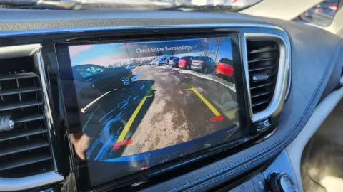 More photos of 2021 Chrysler Pacifica Touring L at Auto Boutique Ohio, OH