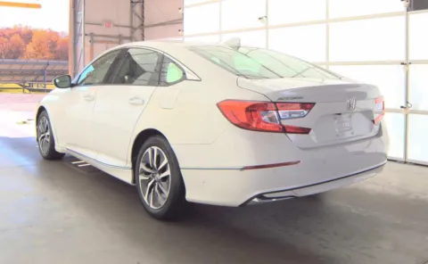 More photos of 2020 Honda Accord Hybrid Touring at Auto Boutique Ohio, OH