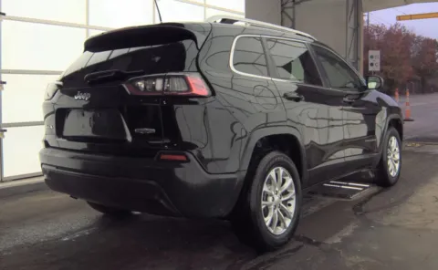 More photos of 2019 Jeep Cherokee Latitude at Auto Boutique Ohio, OH