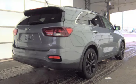 More photos of 2020 Kia Sorento S V6 at Auto Boutique Ohio, OH