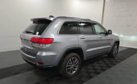 More photos of 2018 Jeep Grand Cherokee Limited at Auto Boutique Ohio, OH