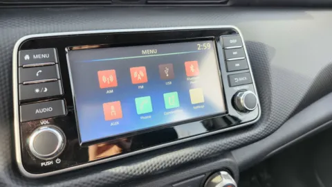 More photos of 2021 Nissan Kicks S at Auto Boutique Ohio, OH