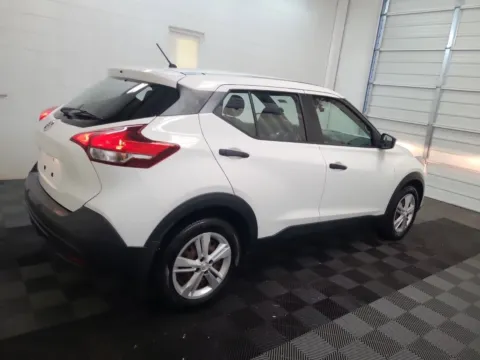 More photos of 2020 Nissan Kicks S at Auto Boutique Ohio, OH