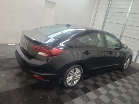 More photos of 2020 Hyundai Elantra SEL at Auto Boutique Ohio, OH