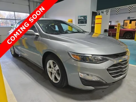 More photos of 2023 Chevrolet Malibu LT at Auto Boutique Ohio, OH