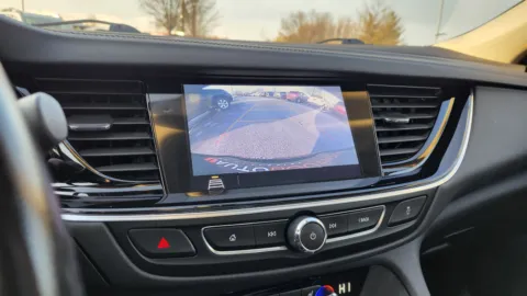 More photos of 2018 Buick Regal Sportback Essence at Auto Boutique Ohio, OH