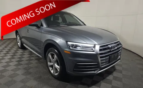 Gray 2020 Audi Q5 Premium for sale in Columbus, OH