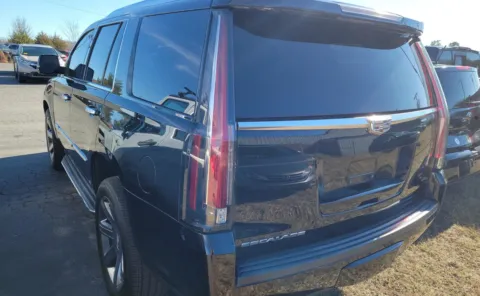 More photos of 2016 Cadillac Escalade Luxury Collection at Auto Boutique Ohio, OH