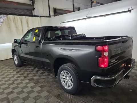 Another view of 2020 Chevrolet Silverado 1500 LT for sale in Columbus, OH at Auto Boutique Ohio