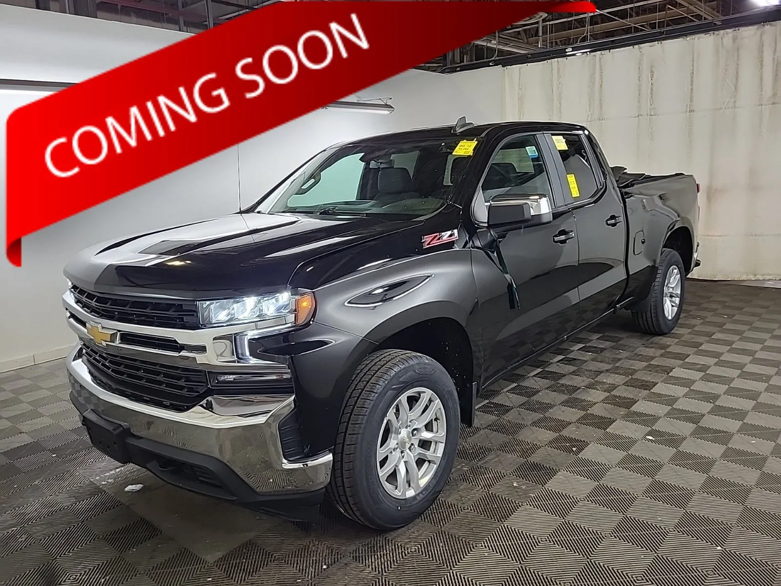 Black 2020 Chevrolet Silverado 1500 LT for sale in Columbus, OH