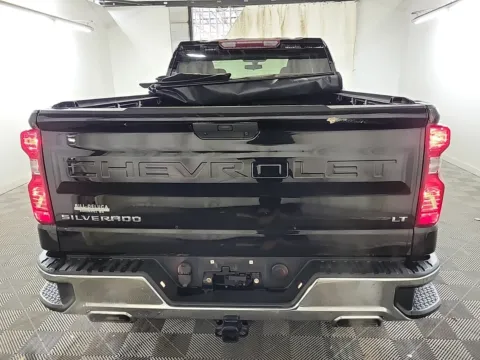 More photos of 2020 Chevrolet Silverado 1500 LT at Auto Boutique Ohio, OH