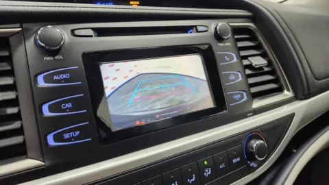 Photos of 2015 Toyota Highlander LE for sale in Columbus, OH at Auto Boutique Ohio