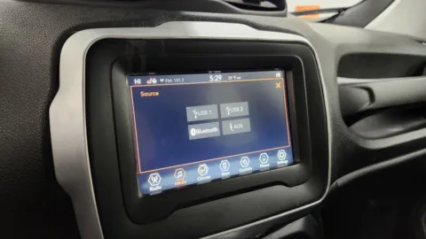 More photos of 2019 Jeep Renegade Latitude at Auto Boutique Ohio, OH