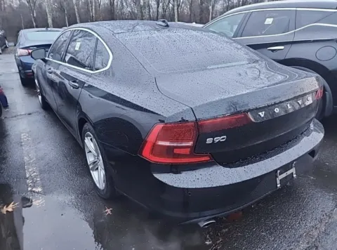 More photos of 2018 Volvo S90 Momentum at Auto Boutique Ohio, OH
