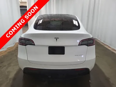 More photos of 2021 Tesla Model Y Long Range at Auto Boutique Ohio, OH