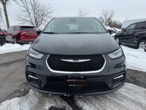 Another view of 2023 Chrysler Pacifica Touring L for sale in Columbus, OH at Auto Boutique Ohio