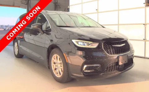 Another view of 2023 Chrysler Pacifica Touring L for sale in Columbus, OH at Auto Boutique Ohio