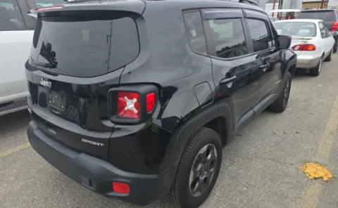 More photos of 2018 Jeep Renegade Sport at Auto Boutique Ohio, OH