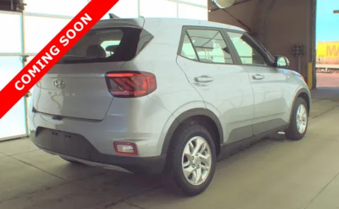 More photos of 2021 Hyundai Venue SE at Auto Boutique Ohio, OH