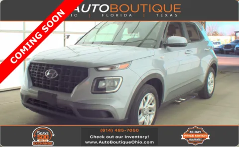 Silver 2021 Hyundai Venue SE for sale in Columbus, OH