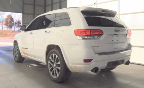 More photos of 2017 Jeep Grand Cherokee Overland at Auto Boutique Ohio, OH