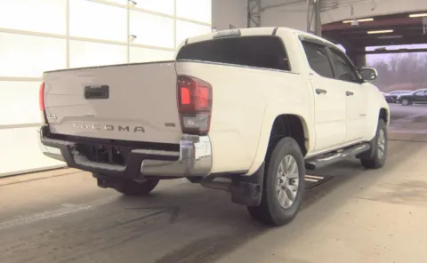 More photos of 2018 Toyota Tacoma SR5 at Auto Boutique Ohio, OH