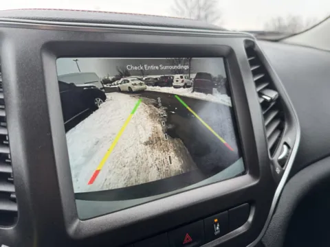 More photos of 2020 Jeep Cherokee Trailhawk Elite at Auto Boutique Ohio, OH